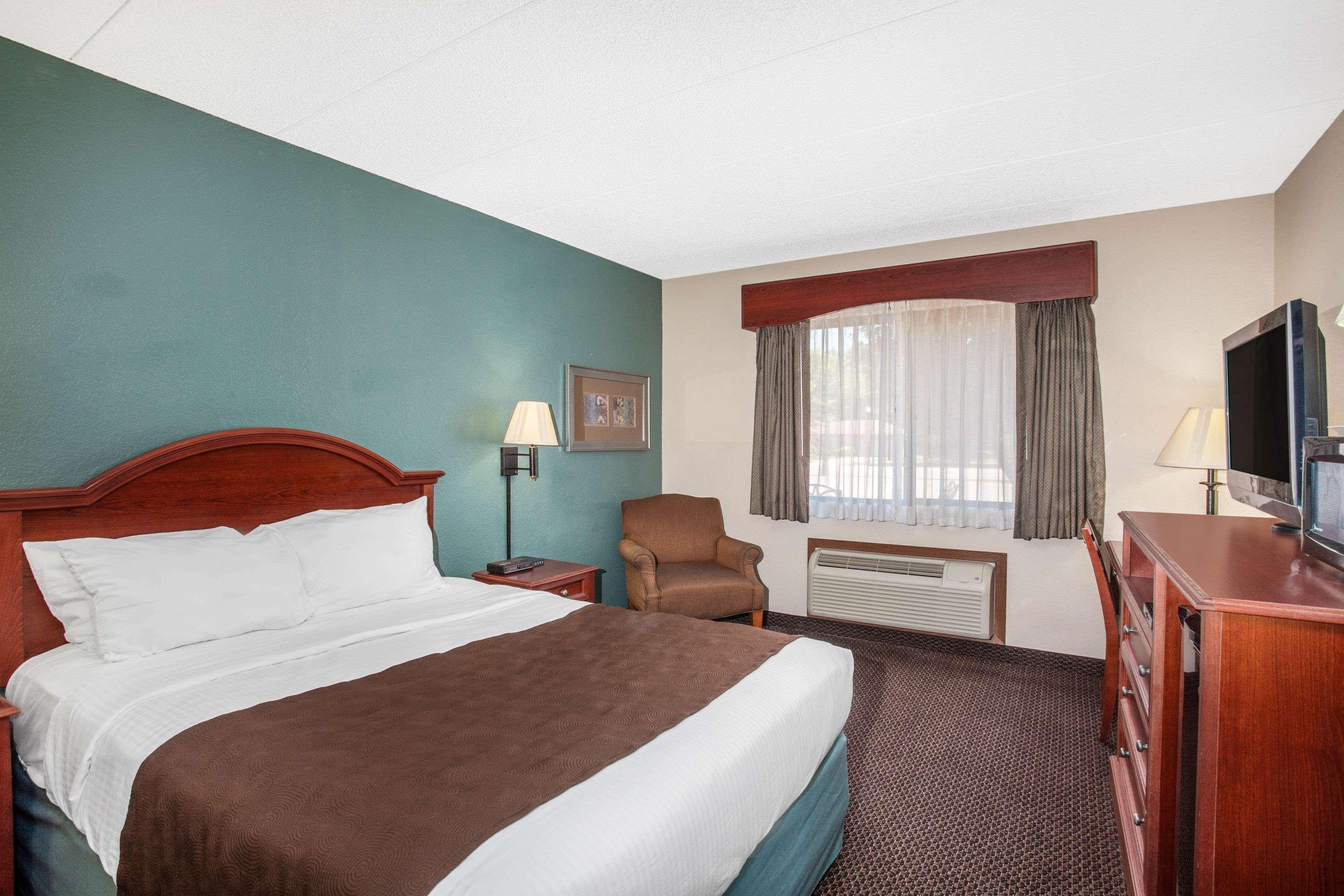Americinn By Wyndham St. Peter Eksteriør billede